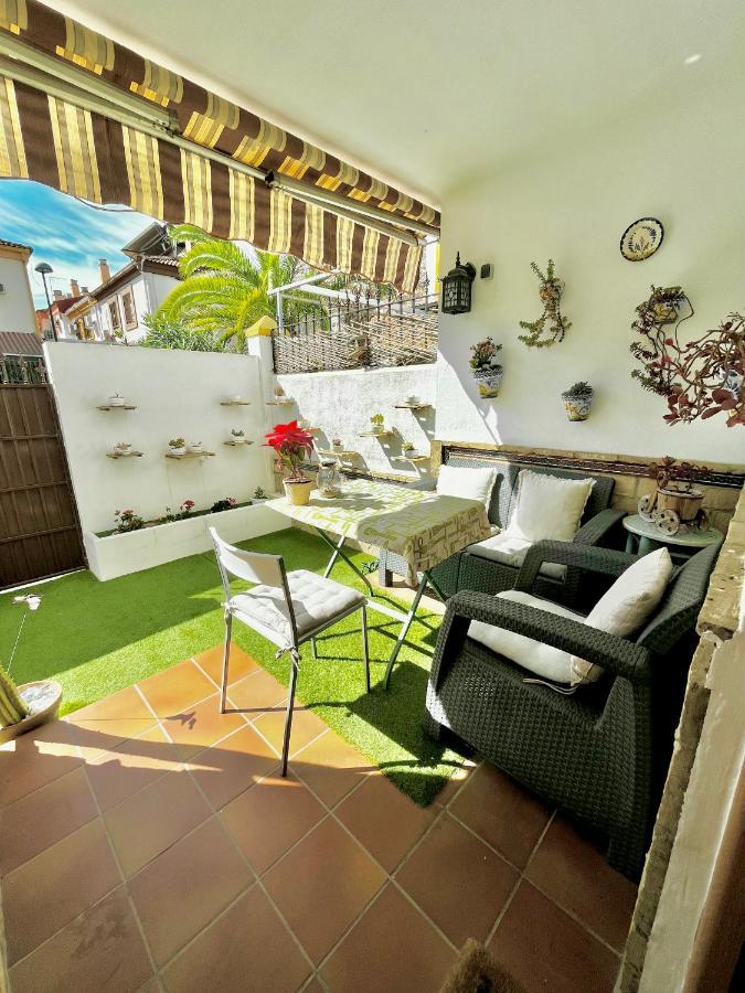 Like At Home Near Seville Montequinto Buitenkant foto